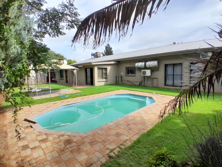 4 Bedroom Property for Sale in Kuruman Northern Cape